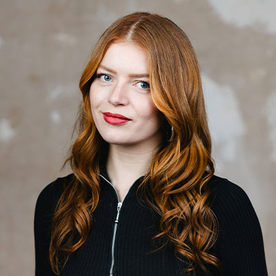 Eva, Text & Social Media